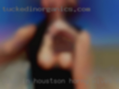 Club in houstson horny wives for threessome from Neoga.